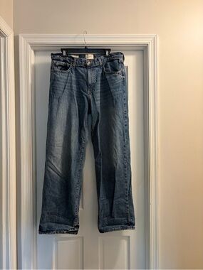 Universal Thread Women's Straight-Leg Jeans - Blue
